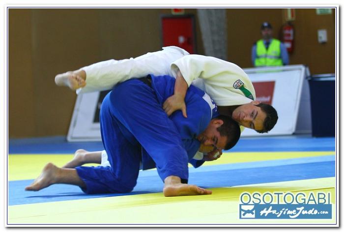 CEU2011 200041